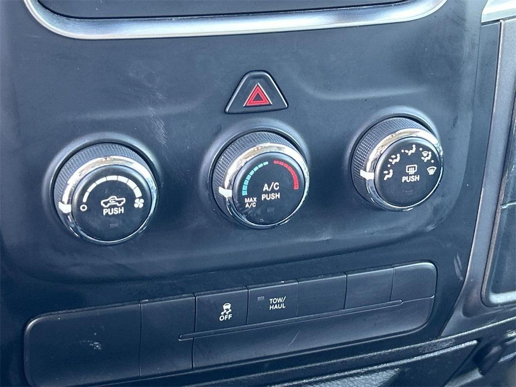 used 2021 Ram 1500 Classic car, priced at $22,762