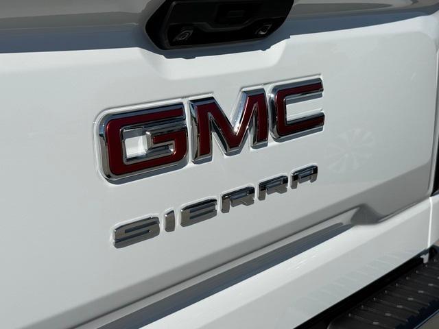 new 2025 GMC Sierra 1500 car, priced at $40,309