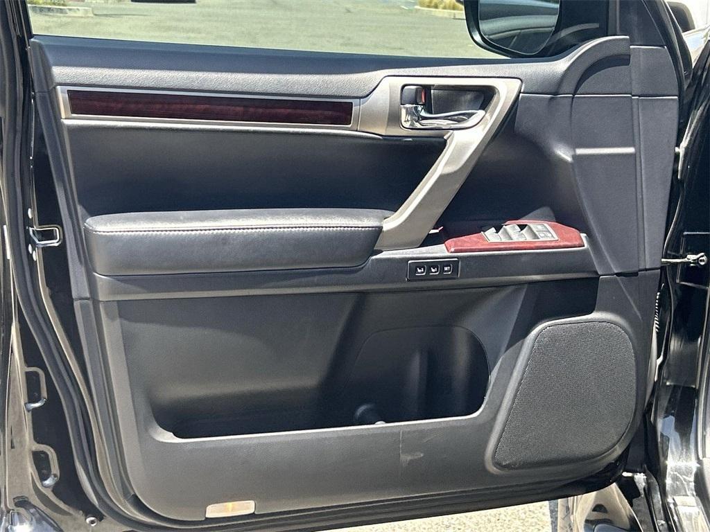 used 2018 Lexus GX 460 car, priced at $34,256