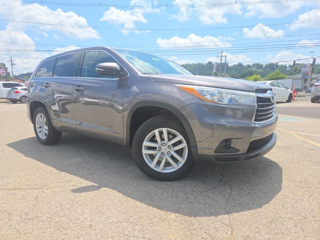used 2015 Toyota Highlander car, priced at $12,845