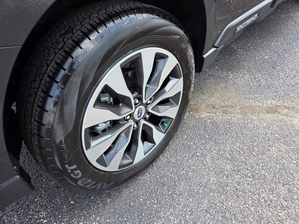 used 2025 Subaru Outback car, priced at $35,614