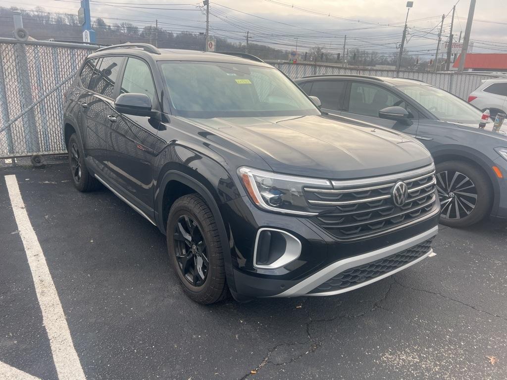 used 2024 Volkswagen Atlas car, priced at $40,627