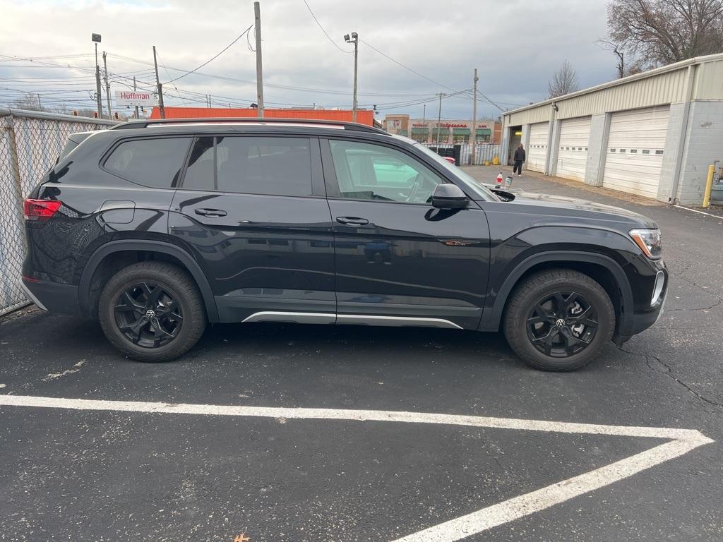 used 2024 Volkswagen Atlas car, priced at $40,627