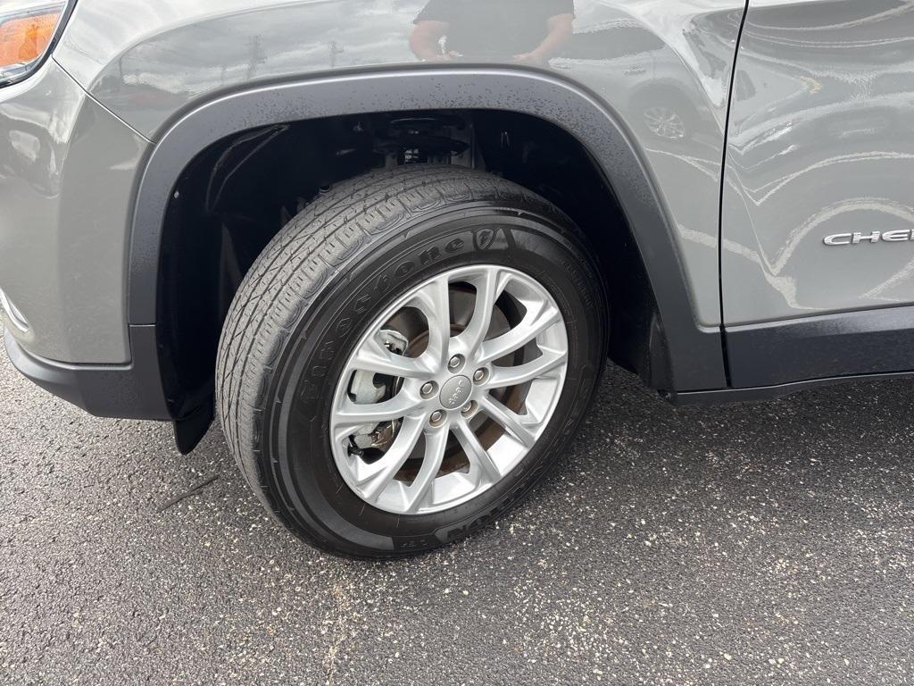 used 2022 Jeep Cherokee car, priced at $22,787