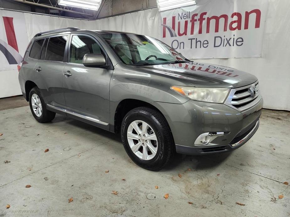 used 2011 Toyota Highlander car, priced at $6,495