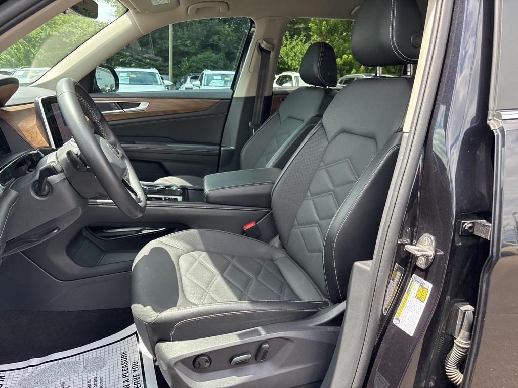 used 2024 Volkswagen Atlas car, priced at $31,000