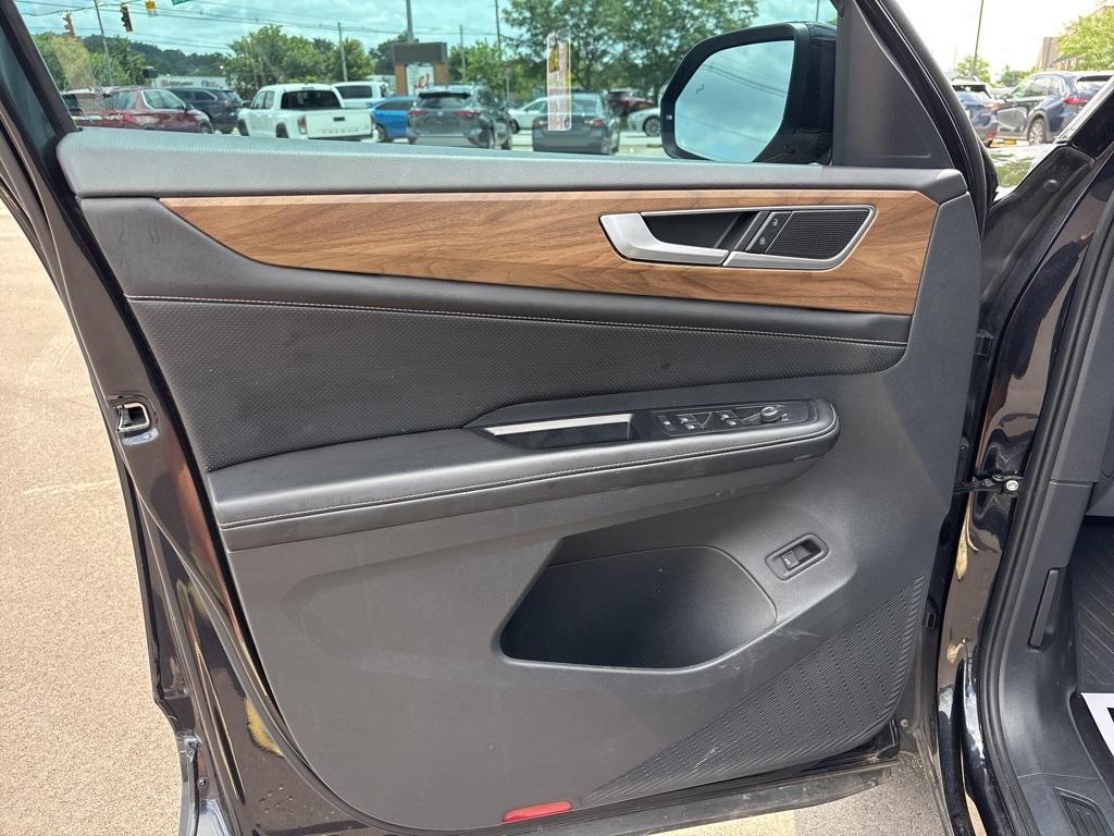 used 2024 Volkswagen Atlas car, priced at $31,000