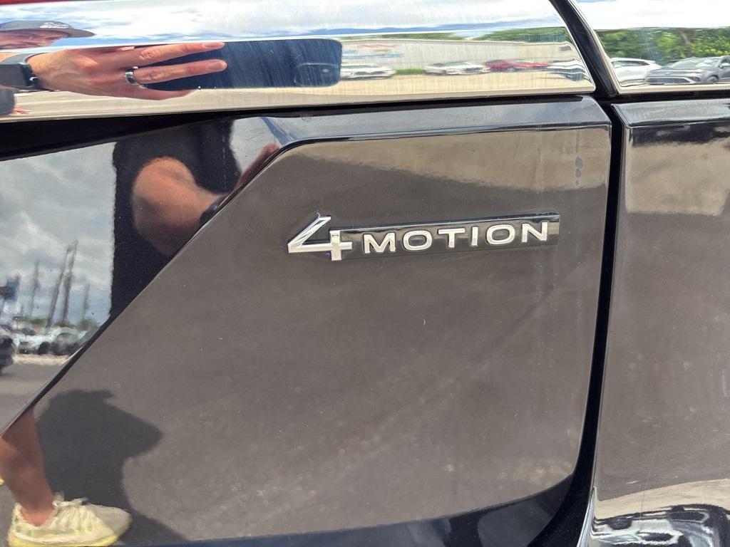 used 2024 Volkswagen Atlas car, priced at $31,000