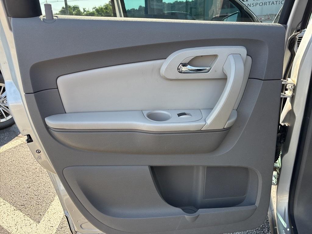 used 2011 Chevrolet Traverse car, priced at $6,550