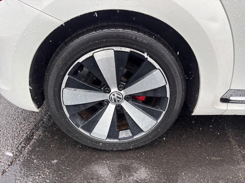 used 2014 Volkswagen Beetle car, priced at $10,921