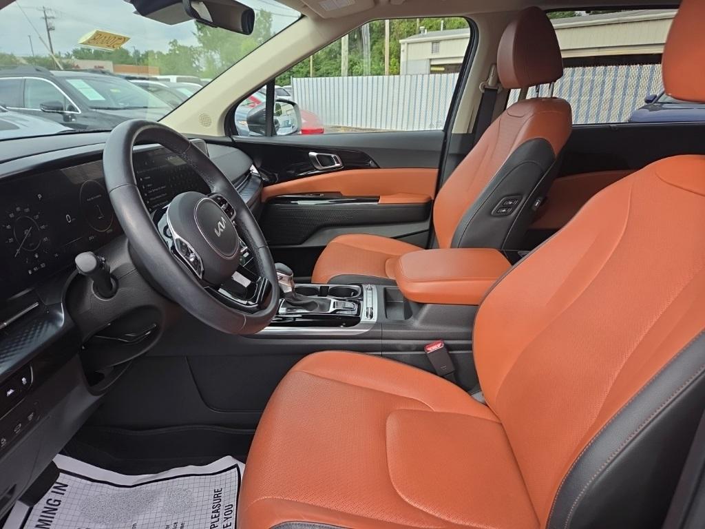used 2024 Kia Carnival car, priced at $39,589