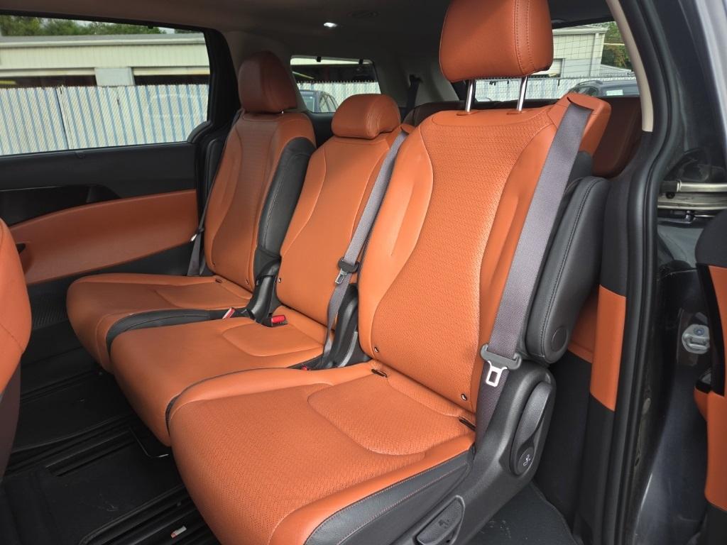 used 2024 Kia Carnival car, priced at $39,589