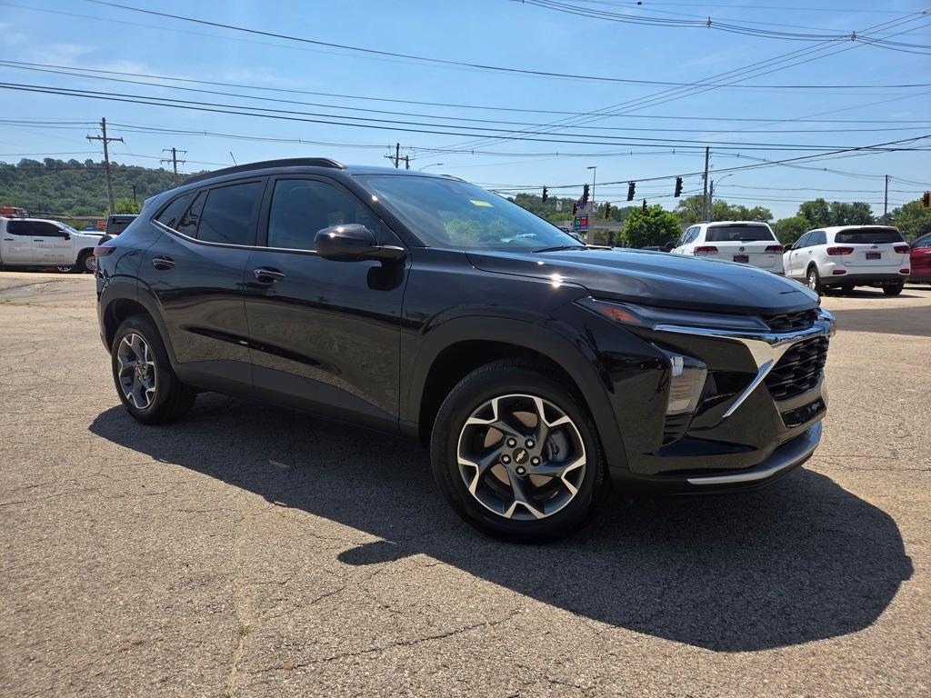 used 2025 Chevrolet Trax car, priced at $24,800