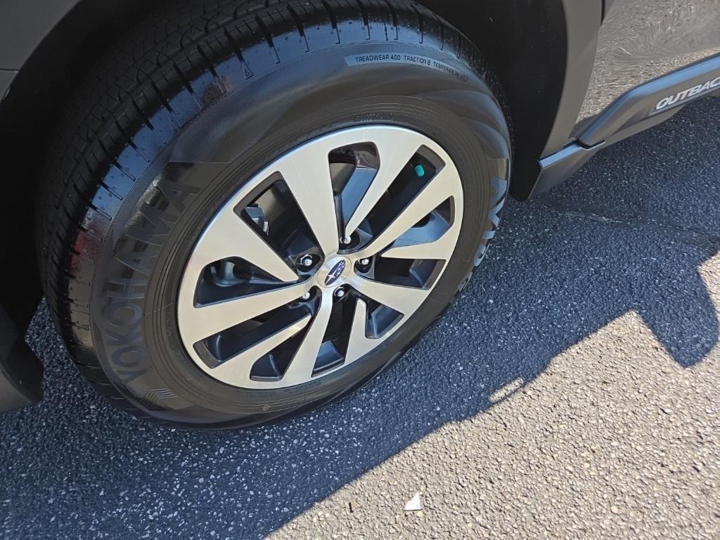 used 2025 Subaru Outback car, priced at $27,850