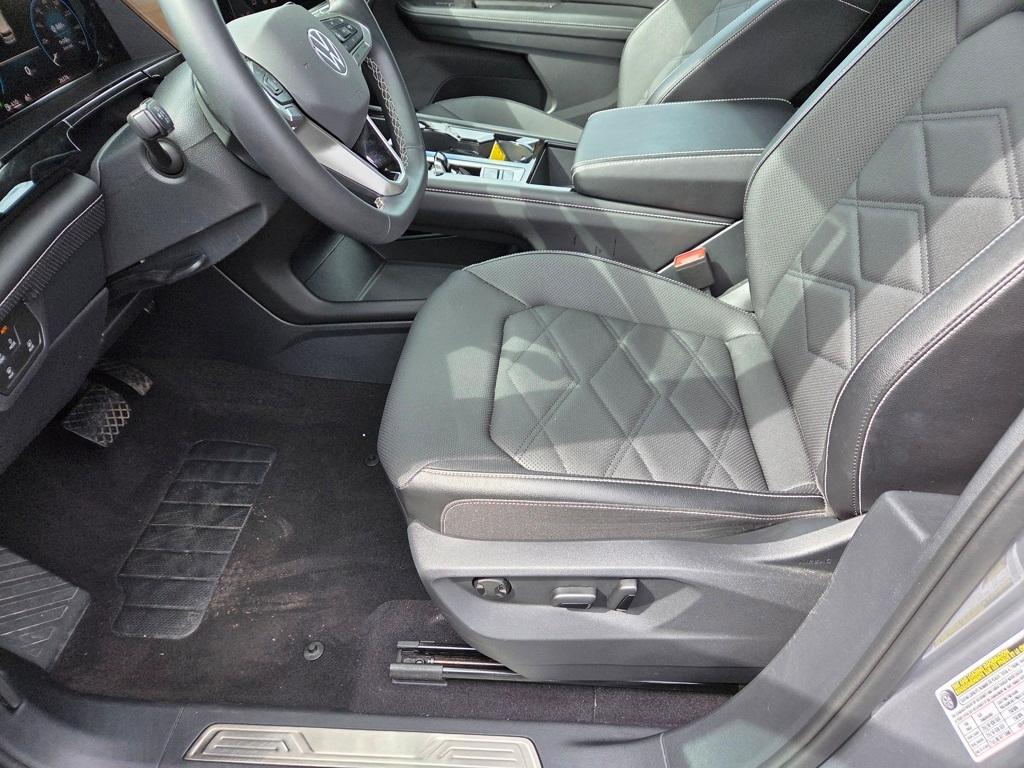 used 2024 Volkswagen Atlas car, priced at $35,713