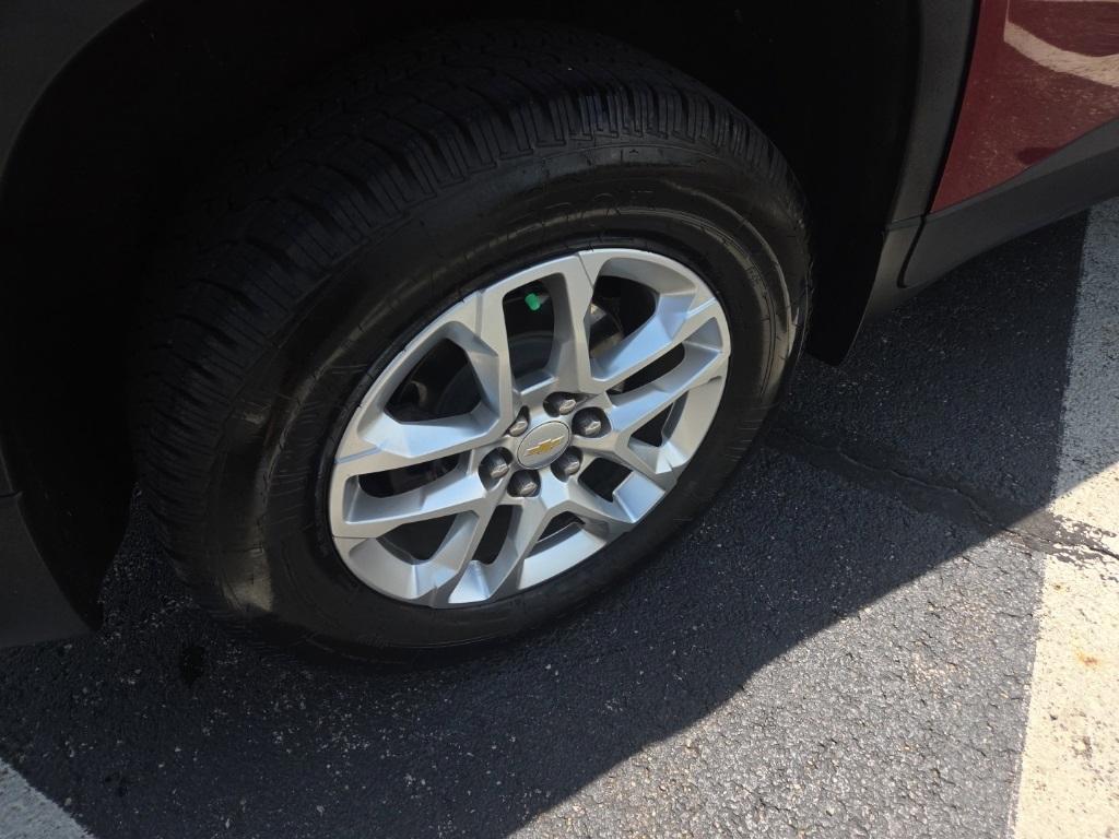 used 2020 Chevrolet Traverse car, priced at $23,105