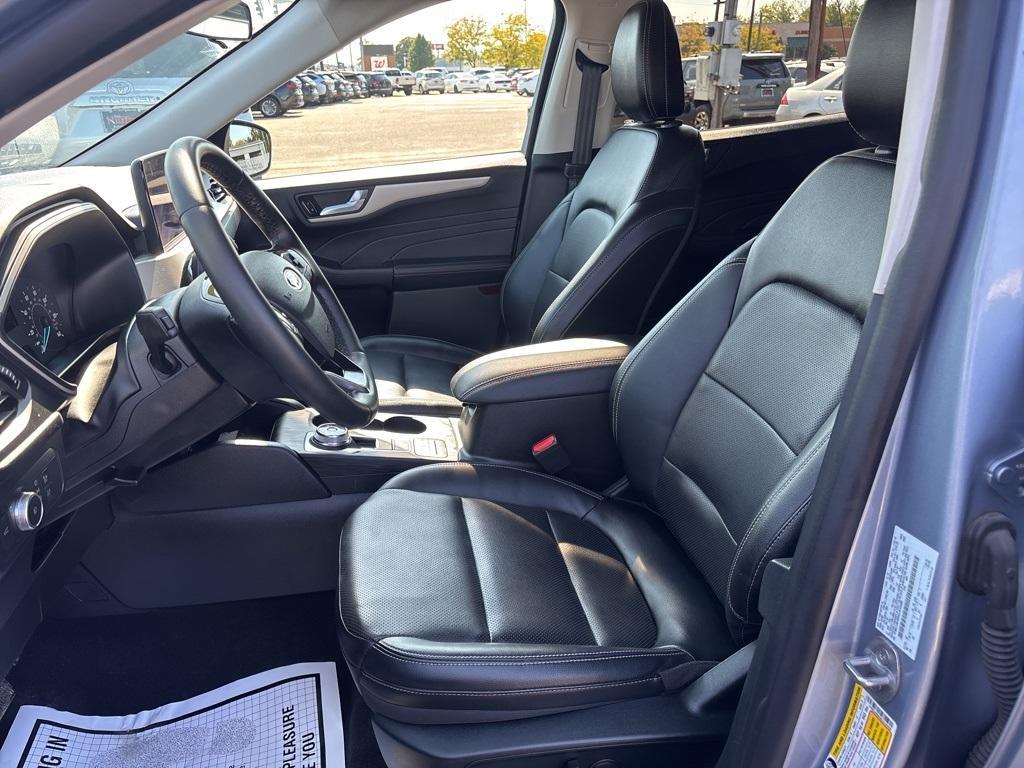 used 2022 Ford Escape car, priced at $24,627
