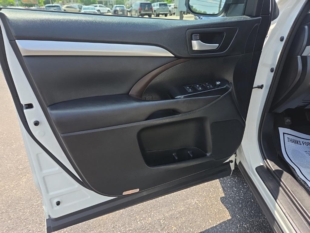used 2017 Toyota Highlander car, priced at $20,750