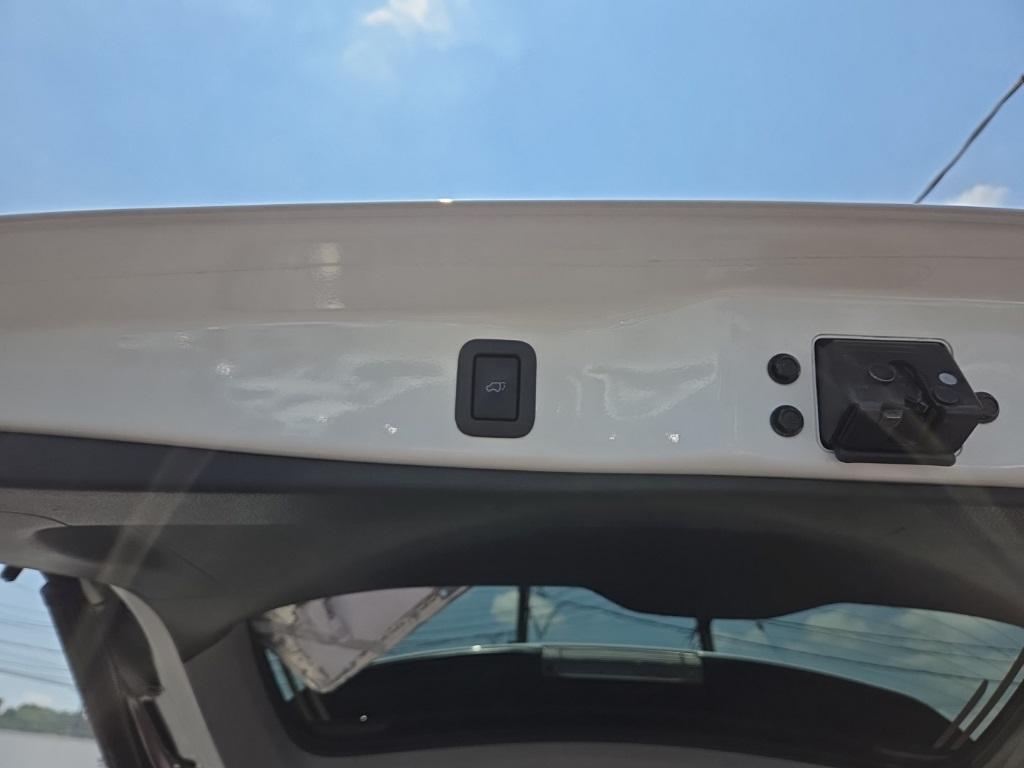 used 2017 Toyota Highlander car, priced at $20,750