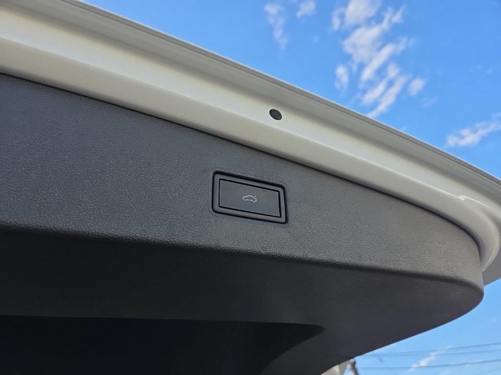 used 2022 Volkswagen Tiguan car, priced at $23,143