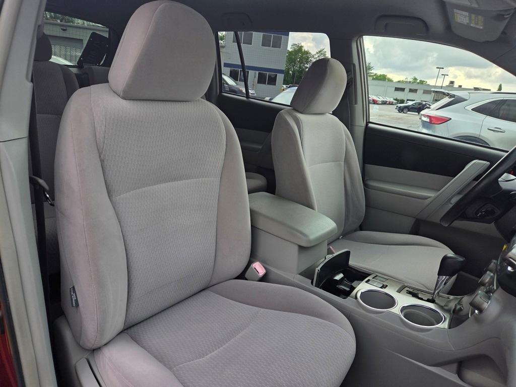 used 2008 Toyota Highlander car, priced at $5,826
