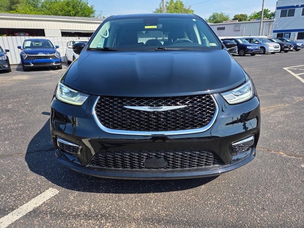 used 2024 Chrysler Pacifica car, priced at $34,627