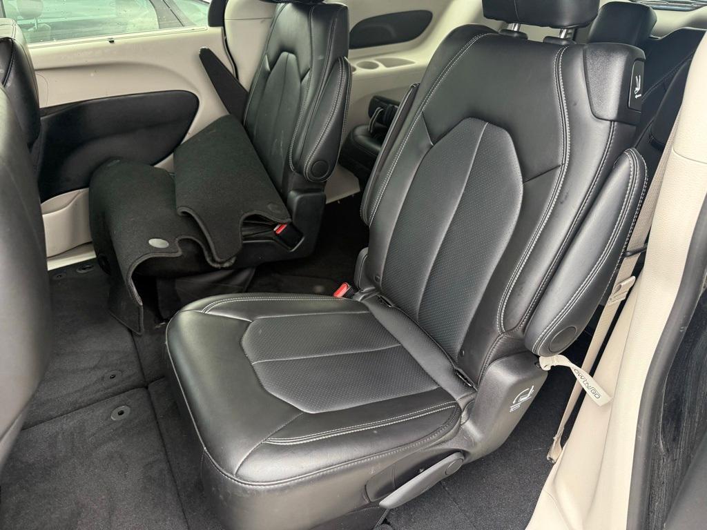 used 2024 Chrysler Pacifica car, priced at $34,627