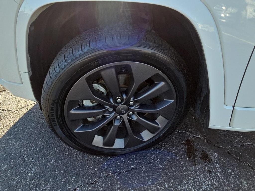 used 2019 Jeep Cherokee car, priced at $17,850