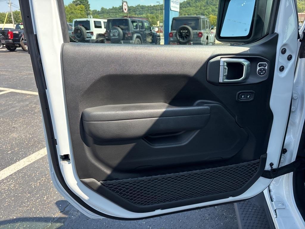 used 2022 Jeep Wrangler Unlimited car, priced at $28,787