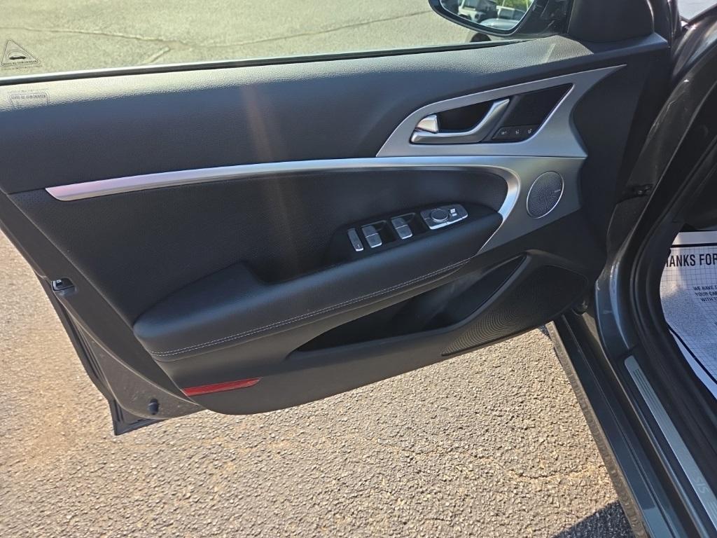used 2021 Genesis G70 car, priced at $26,250