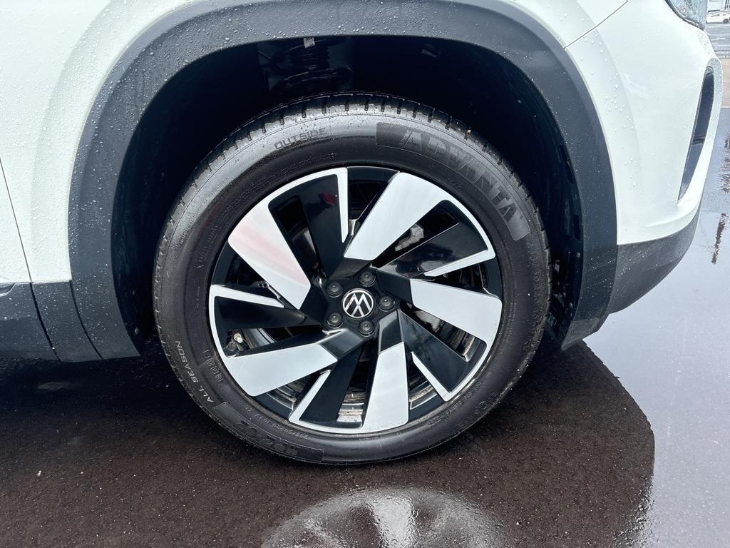 used 2024 Volkswagen Atlas Cross Sport car, priced at $32,643
