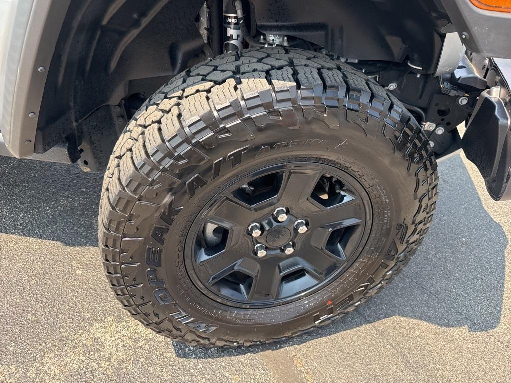 used 2023 Jeep Gladiator car, priced at $42,335