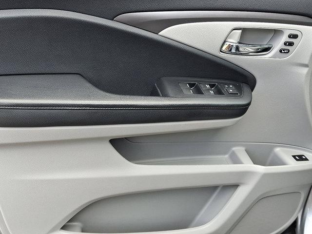 used 2021 Honda Pilot car, priced at $27,900