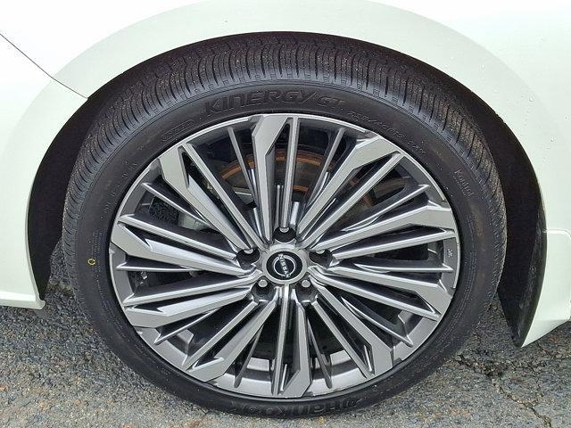 used 2024 Nissan Altima car, priced at $25,900