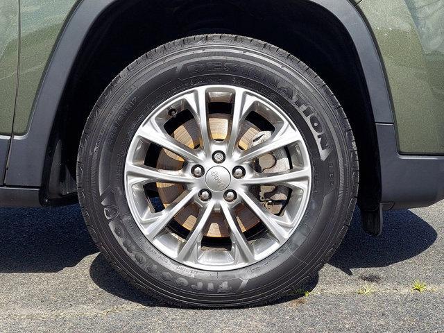 used 2020 Jeep Cherokee car, priced at $19,900
