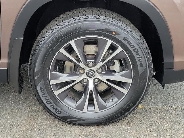 used 2019 Toyota Highlander car, priced at $28,900