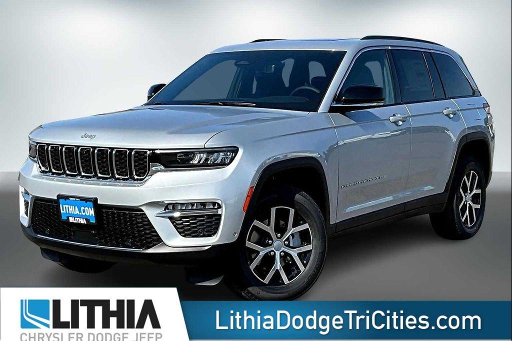 new 2025 Jeep Grand Cherokee car, priced at $47,680