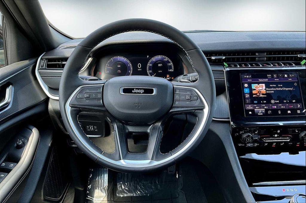 new 2025 Jeep Grand Cherokee L car, priced at $41,997