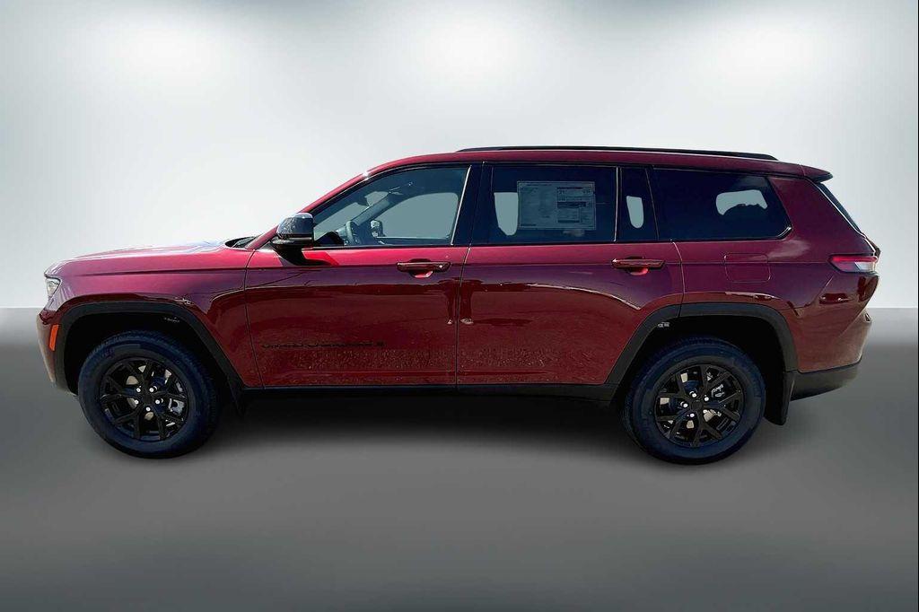 new 2025 Jeep Grand Cherokee L car, priced at $41,997