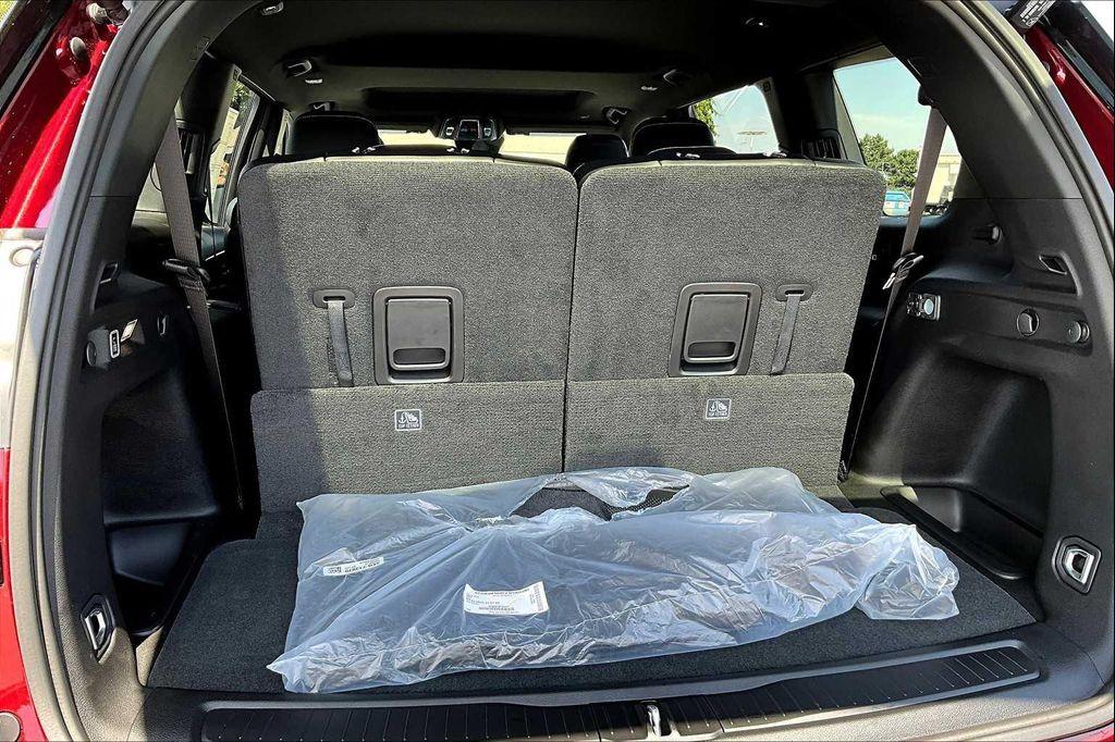 new 2025 Jeep Grand Cherokee L car, priced at $41,997