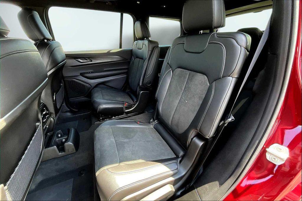new 2025 Jeep Grand Cherokee L car, priced at $41,997
