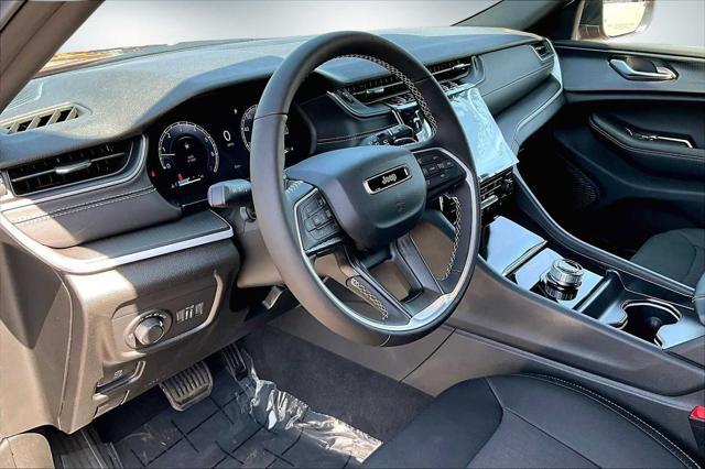 new 2025 Jeep Grand Cherokee car, priced at $39,767
