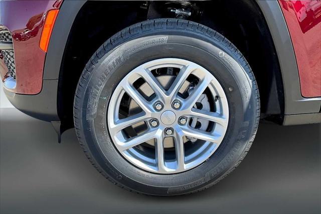 new 2025 Jeep Grand Cherokee car, priced at $39,767