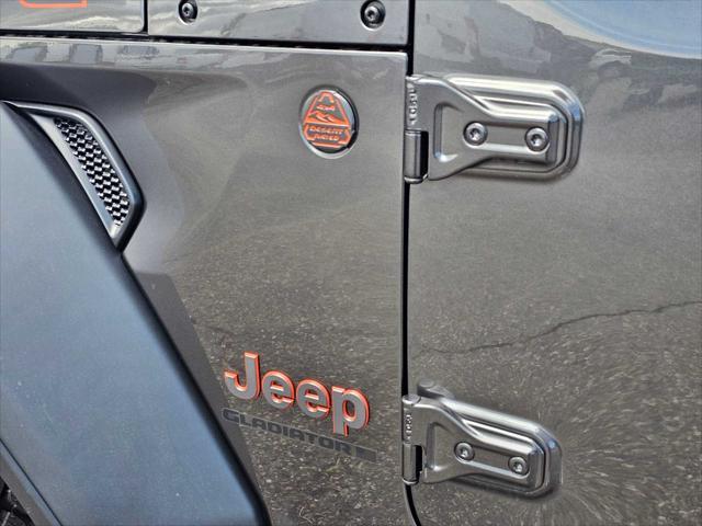 new 2025 Jeep Gladiator car, priced at $57,226