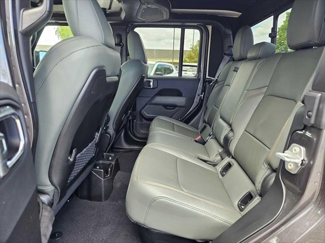 new 2025 Jeep Gladiator car, priced at $57,226