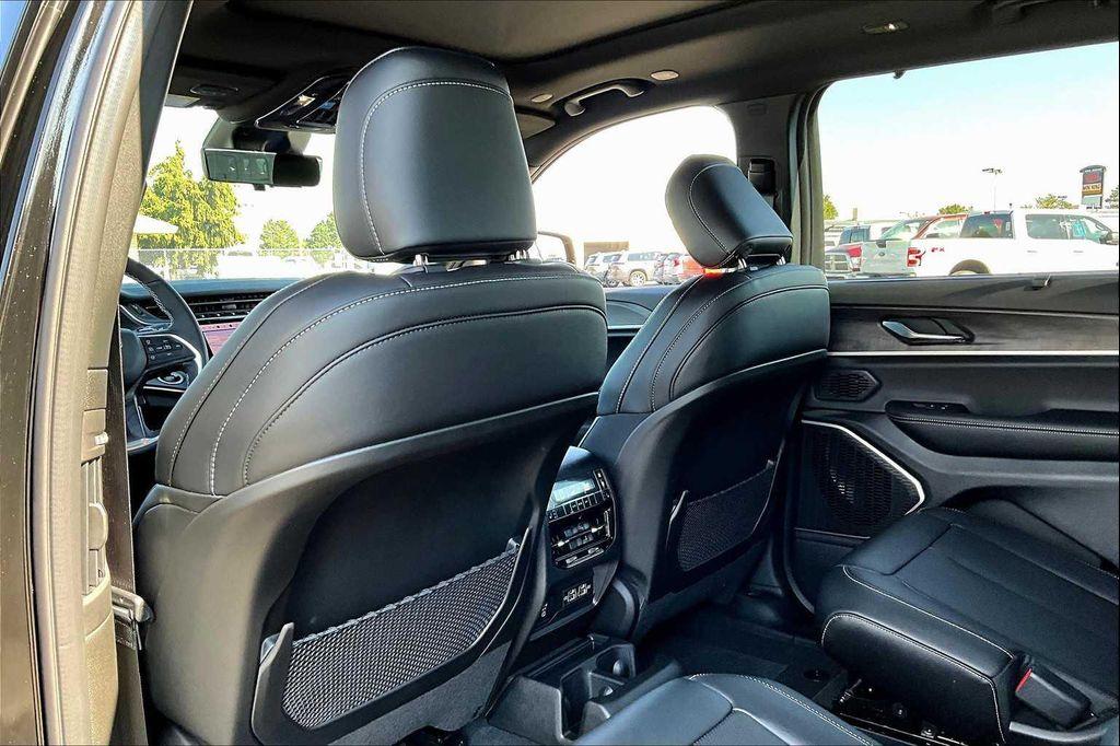 new 2025 Jeep Grand Cherokee L car, priced at $54,030