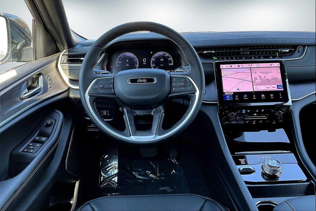 new 2025 Jeep Grand Cherokee L car, priced at $54,030