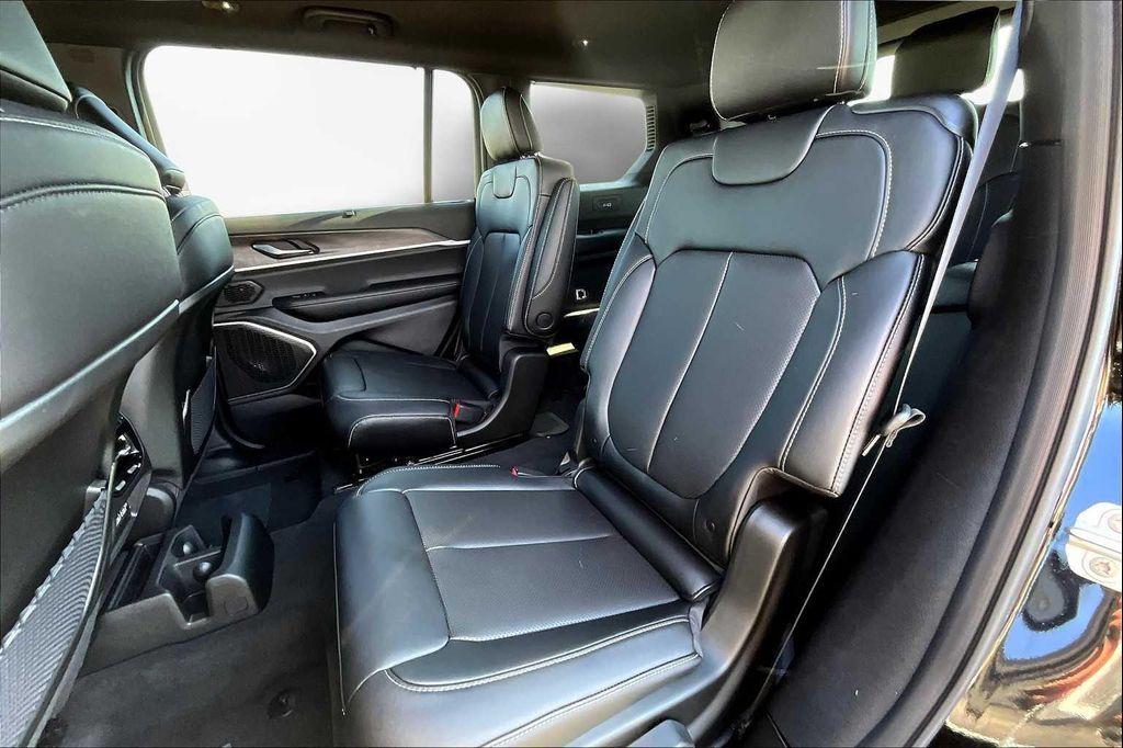 new 2025 Jeep Grand Cherokee L car, priced at $54,030