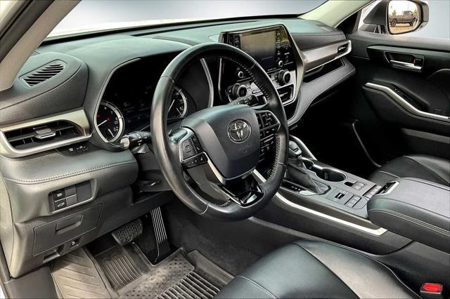 used 2020 Toyota Highlander car, priced at $29,788