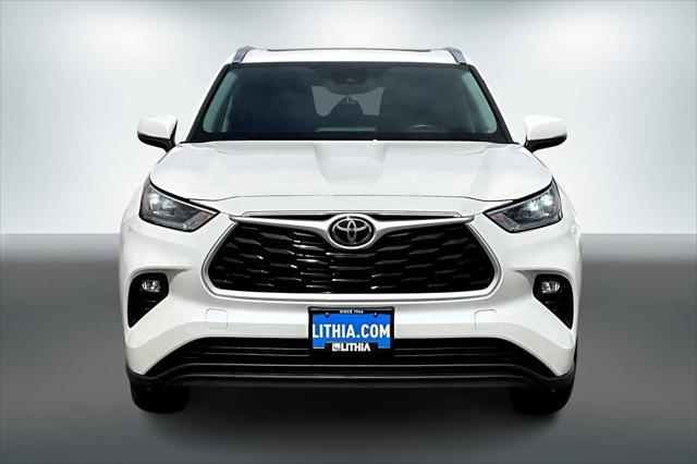 used 2020 Toyota Highlander car, priced at $29,788